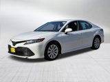 Used 2018 Toyota Camry LE image 3