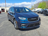 Used 2021 Chrysler Pacifica Pinnacle image 2