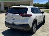 Used 2021 Nissan Rogue SV image 3