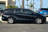 Used 2022 Toyota Sienna XLE image 3