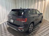 Certified 2022 Volkswagen Taos SE image 4