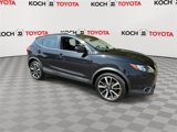 Used 2017 Nissan Rogue Sport SL image 2