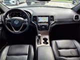 Used 2017 Jeep Grand Cherokee Limited image 3