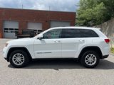 Used 2019 Jeep Grand Cherokee Laredo image 2