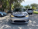 Used 2018 Chrysler Pacifica Touring-L image 3