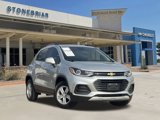 Used 2022 Chevrolet Trax LT w/ LT Convenience Package image 2