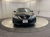 Used 2017 Nissan Altima 2.5 SL w/ Moonroof Package image 2