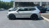 Used 2021 Volkswagen Tiguan SE R-Line image 2