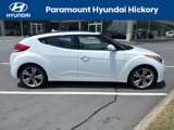 Used 2017 Hyundai Veloster Value Edition image 4
