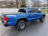 Used 2017 Toyota Tacoma TRD Off-Road image 6