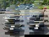 Used 2022 Subaru Ascent Premium image 2