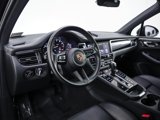 Certified 2022 Porsche Macan image 4