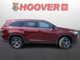 Used 2019 Toyota Highlander LE image 2