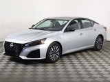 Used 2024 Nissan Altima 2.5 SV image 5