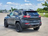 Used 2016 Jeep Cherokee Trailhawk w/ Comfort/Convenience Group image 5