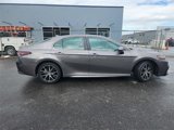 Used 2021 Toyota Camry SE image 2