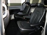 Used 2023 Chrysler Pacifica Limited image 4