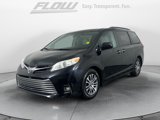 Used 2018 Toyota Sienna XLE image 3