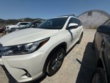 Used 2017 Toyota Highlander Limited Platinum image 2