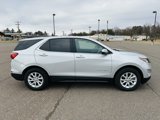 Used 2019 Chevrolet Equinox LT image 2