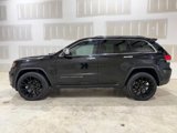 Used 2017 Jeep Grand Cherokee Limited w/ Luxury Group II image 3