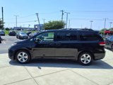 Used 2014 Toyota Sienna LE image 3