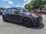 Used 2019 MINI Cooper 4-Door Hardtop image 2
