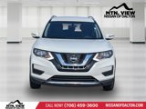 Used 2017 Nissan Rogue SV image 3