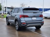 Used 2022 Volkswagen Taos SE image 4