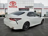 Used 2024 Toyota Camry SE image 3