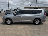Used 2020 Chrysler Voyager LX image 3