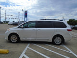 Used 2015 Toyota Sienna XLE image 3