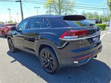 Used 2022 Volkswagen Atlas Cross Sport SE w/ Black Wheel Package image 4