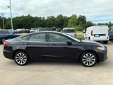 Used 2020 Ford Fusion SE image 2