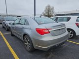 Used 2013 Chrysler 200 Limited image 5