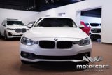Used 2018 BMW 320i Sedan image 2