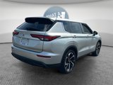 Used 2022 Mitsubishi Outlander ES image 3
