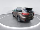 Used 2018 Toyota Highlander XLE image 6