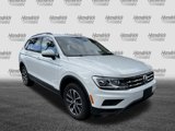 Used 2019 Volkswagen Tiguan SE w/ Panoramic Sunroof Package image 2