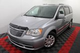 Used 2016 Chrysler Town & Country Touring w/ Driver Convenience Group image 4