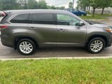 Used 2015 Toyota Highlander LE image 4