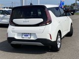 Used 2023 Kia Soul LX w/ LX Technology Package image 4