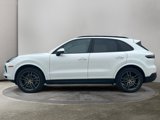 Used 2021 Porsche Cayenne image 2