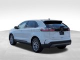 Used 2024 Ford Edge SEL image 3