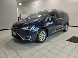 Used 2018 Chrysler Pacifica Touring-L Plus image 3