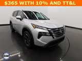 Used 2024 Nissan Rogue SV image 2