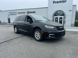 Used 2024 Chrysler Pacifica Touring-L image 2