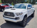 Used 2017 Toyota Tacoma TRD Sport image 4