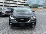 Used 2023 Chrysler Pacifica Touring-L image 2