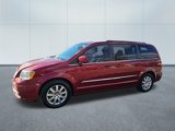 Used 2016 Chrysler Town & Country Touring image 4